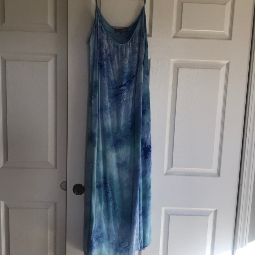 Tysa “long perfect dress. Size 2. Print is Splash